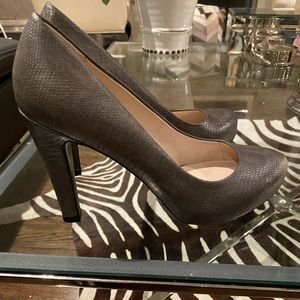 Franco Sarto pumps